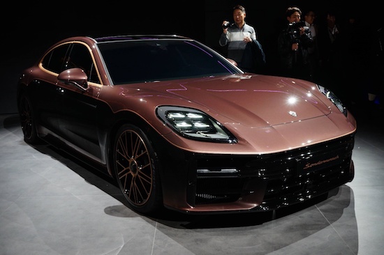 Porsche new Panamera Shanghai world premiere and announced the price of 1.038 million yuan _fororder_image003