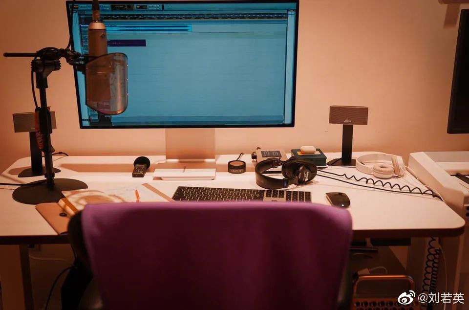 Exclusive behind the scenes | Liu Ruoying "Accompany You" online concert, how to move 150 million people?