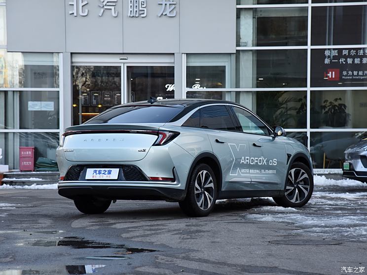 Beiqi New Energy Extreme Fox Alpha S (ARCFOX Alpha S) 2021 525S+ Beiqi New Energy Extreme Fox Alpha S (ARCFOX Alpha S) 2021 525S+