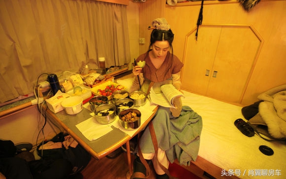 See what RVs domestic and foreign celebrities drive