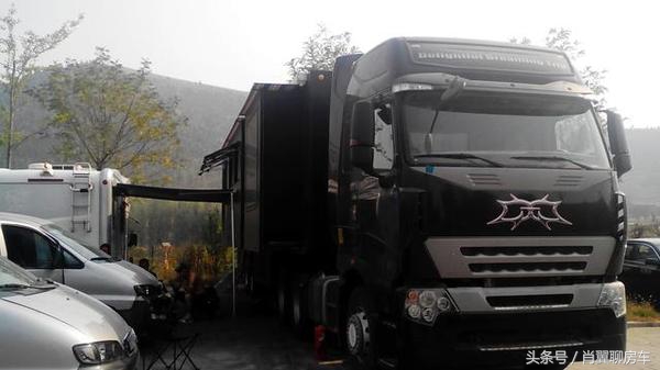 See what RVs domestic and foreign celebrities drive