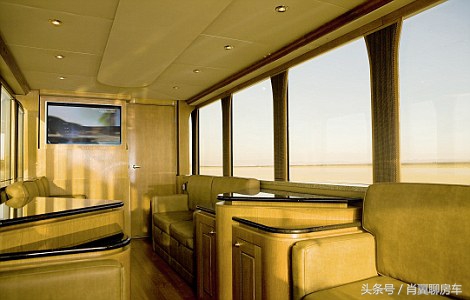 See what RVs domestic and foreign celebrities drive