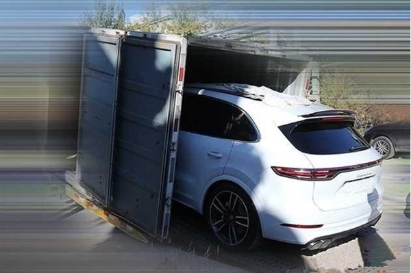 The first 2018 Porsche Cayenne in China was unveiled, and netizens: Zotye's tape measure department is busy