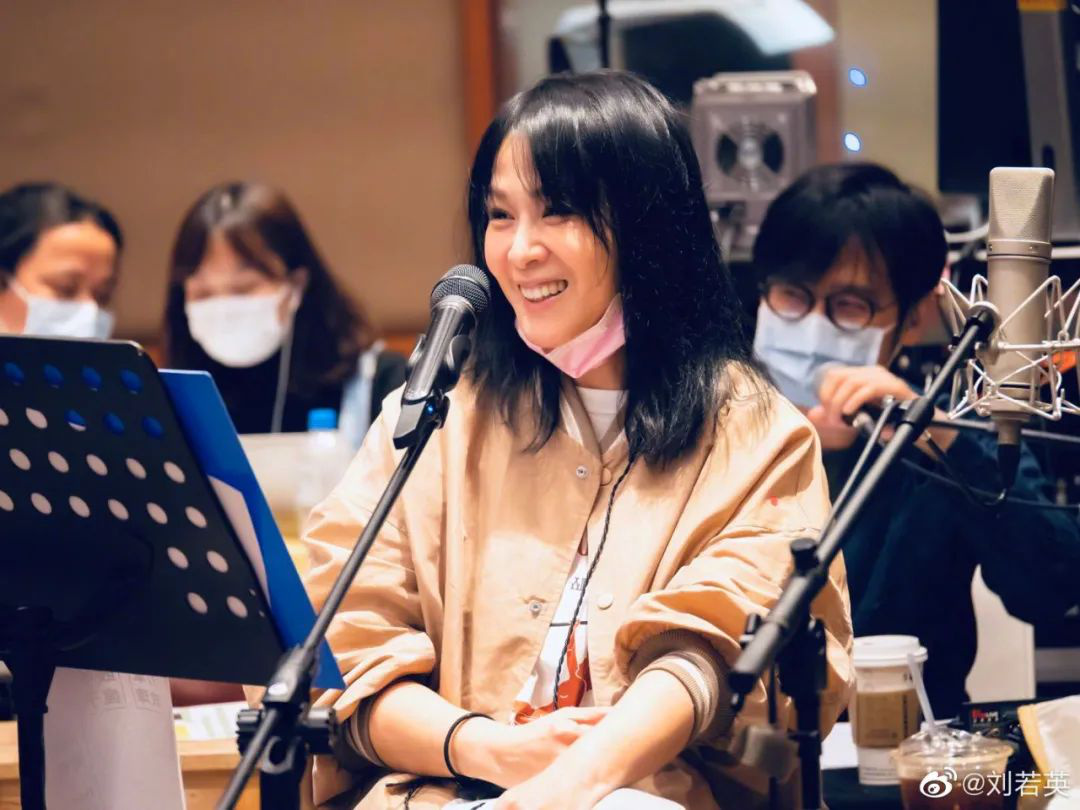 Exclusive behind the scenes | Liu Ruoying "Accompany You" online concert, how to move 150 million people?